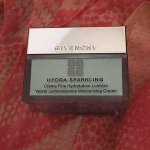 Givenchy Hydra sparkling cream